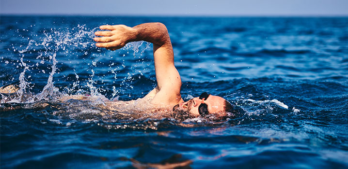 Schwimmen im Sommer